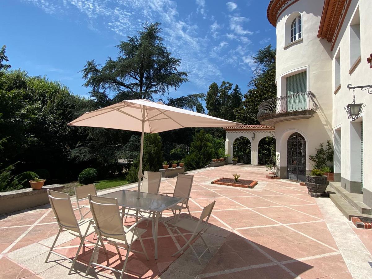 Espectacular Casa Chateau En El Centro De Olot Eksteriør bilde